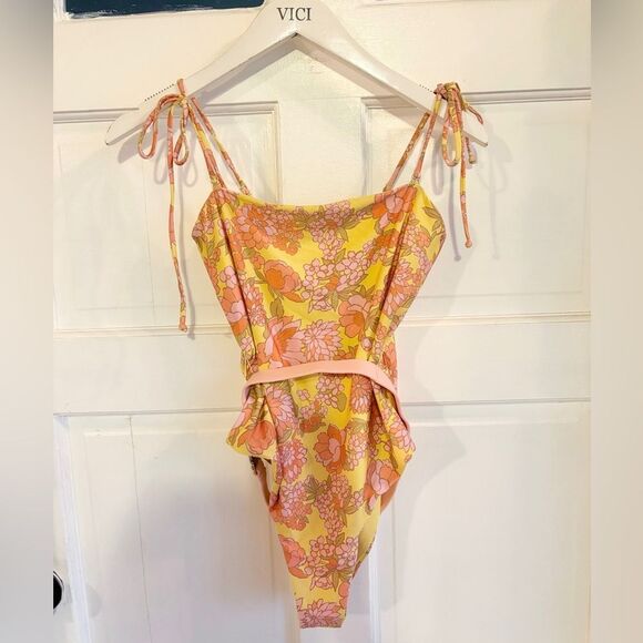 Nwt Anthropologie L*Space Floral Lockhart Belted One-Piece Swimsuit Pink Yellow - Picture 4 of 10